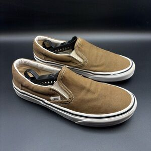 Vans Unisex Classic Slip-on, Brown, Men’s 7 or Women’s 8.5